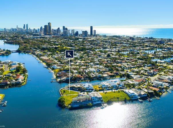 33 Mcilwain Drive, Mermaid Waters, Qld 4218