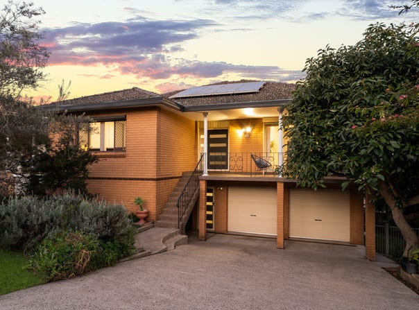 32 Phoenix Crescent, Casula, NSW 2170