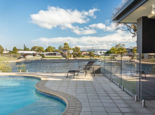 6 Alma Street, Broadbeach Waters, Qld 4218