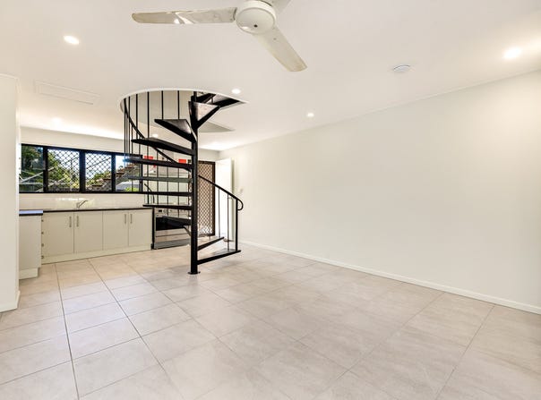 3/34 Mimosa Street, Holloways Beach, Qld 4878