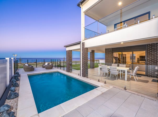 34 Sea Esplanade, Elliott Heads, Qld 4670