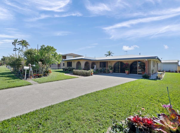 9 Churchill Avenue, Ooralea, Qld 4740