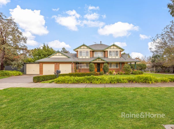 24 Punjel Drive, Diggers Rest, Vic 3427