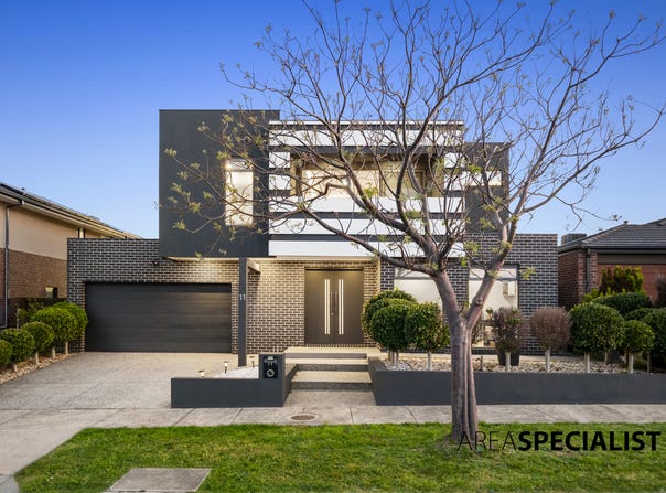 11 Pamplona Way, Clyde North, Vic 3978