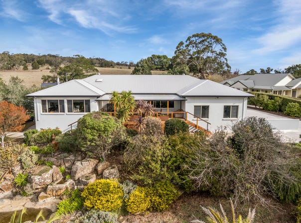 6 Morilla Court, Gisborne, Vic 3437