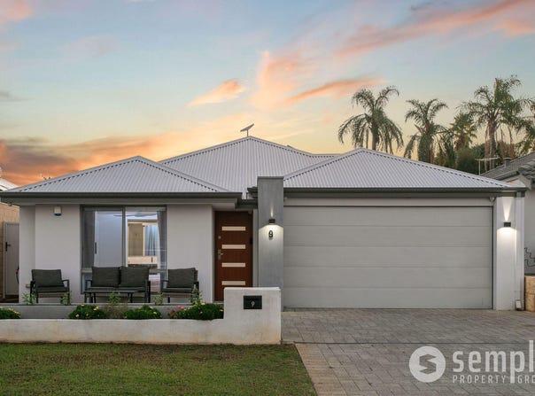 9 Wading Place, Lake Coogee, WA 6166