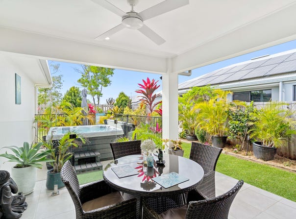 9 Rockingham Parade, Smithfield, Qld 4878