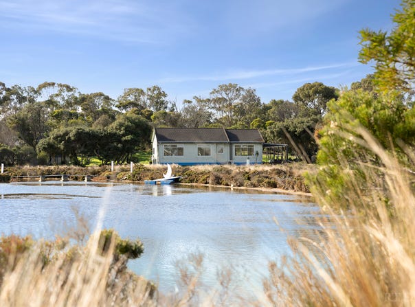 4 McDonald Road, Queenscliff, Vic 3225