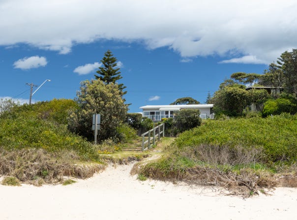 64 Donlan Road, Mollymook Beach, NSW 2539