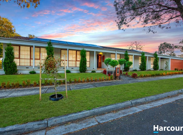 22 Donbirn Way, Vermont South, Vic 3133