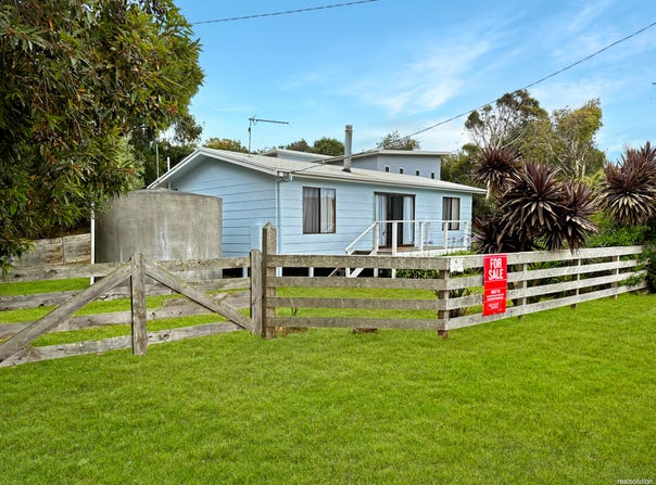 2 Surf Drive, Venus Bay, Vic 3956
