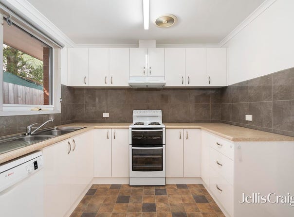 2/15 Kauri Court, Mitcham, Vic 3132