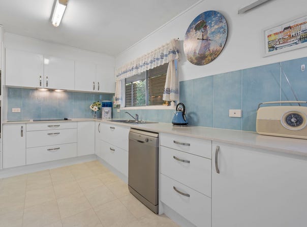 18 Grounds Street, Yeronga, Qld 4104