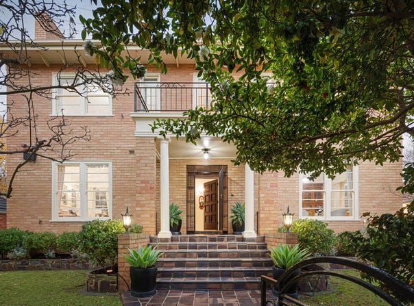 2 Glenbrook Avenue, Malvern East, Vic 3145