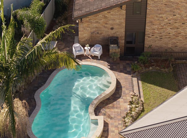 2 Margaret Crescent, Lugarno, NSW 2210
