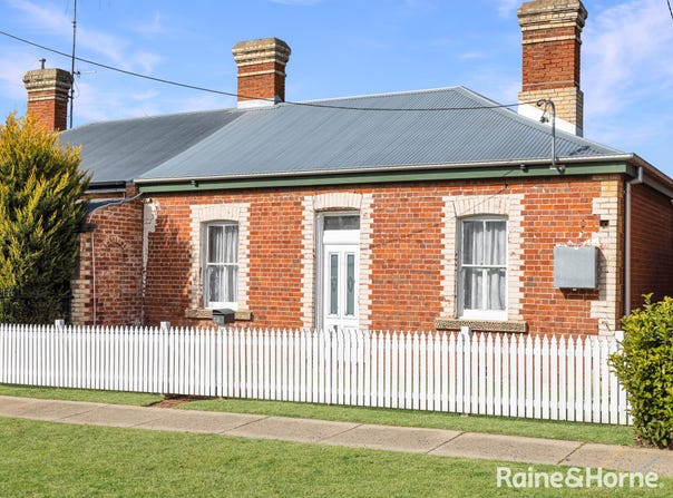 136 Seymour Street, Bathurst, NSW 2795
