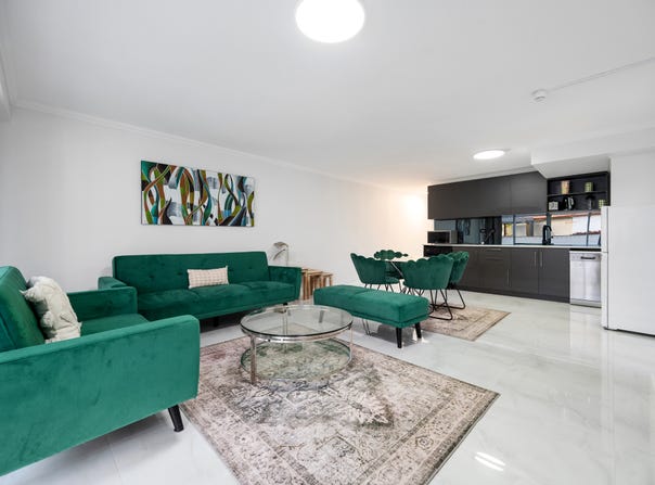 4/140-144 Ferny Avenue, Surfers Paradise, Qld 4217