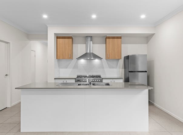 28 Holman Crescent, Bacchus Marsh, Vic 3340