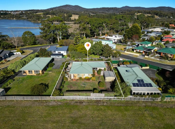 Unit 2/2 Heather Place, St Helens, Tas 7216
