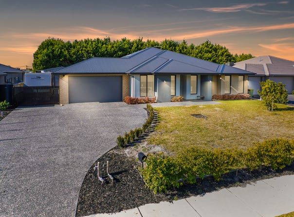 296 Riverwood Drive, Junction Village, Vic 3977