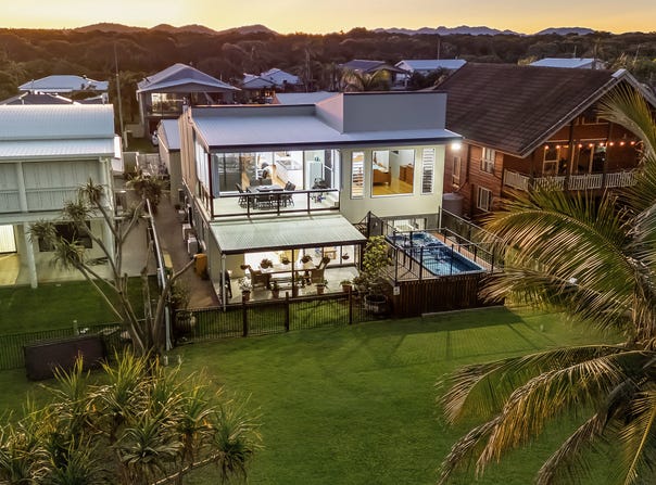 49 Kiama Avenue, Bangalee, Qld 4703