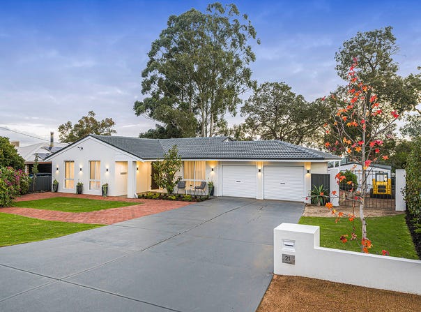 21 Armour Way, Lesmurdie, WA 6076