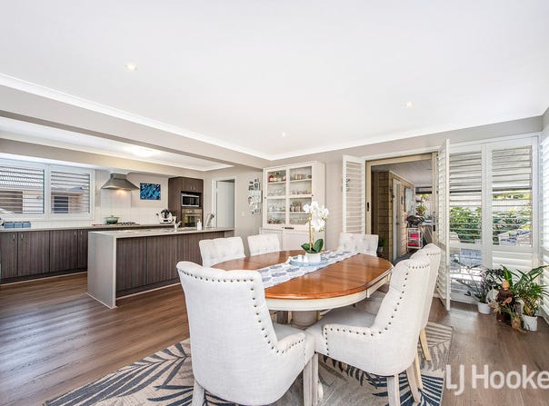 70 Leisure Way, Halls Head, WA 6210