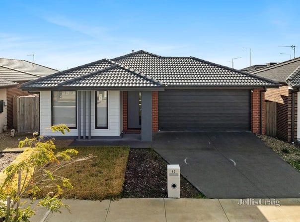 65 Dove Avenue, Winter Valley, Vic 3358