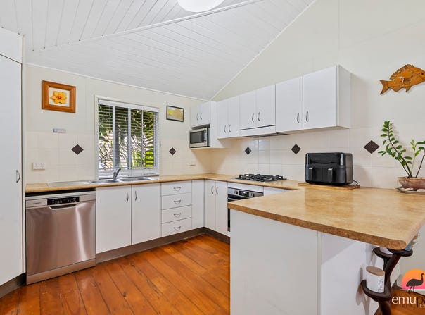 11 Trafalgar Street, Emu Park, Qld 4710
