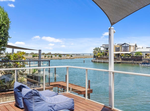 6 Bermuda Place, Halls Head, WA 6210