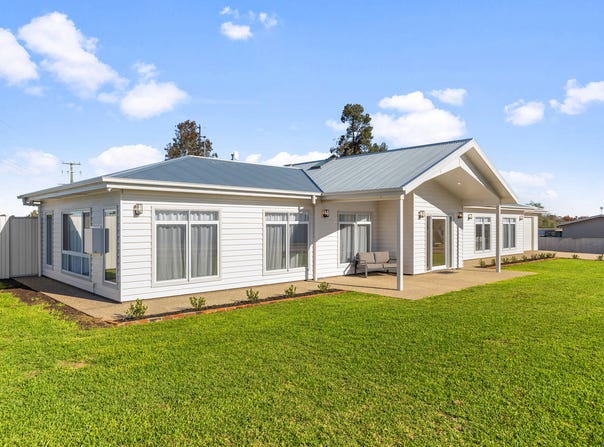 87 Stinson Street, Coolamon, NSW 2701