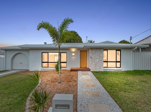 64 Denmans Camp Road, Torquay, Qld 4655