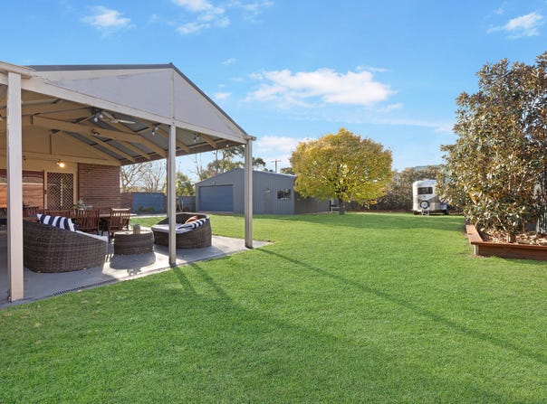 1 Traminer Drive, Mount Martha, Vic 3934