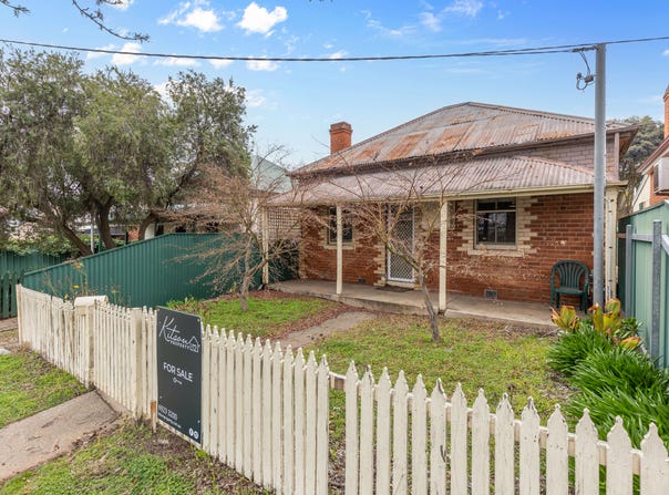 29 Collins Street, Turvey Park, NSW 2650