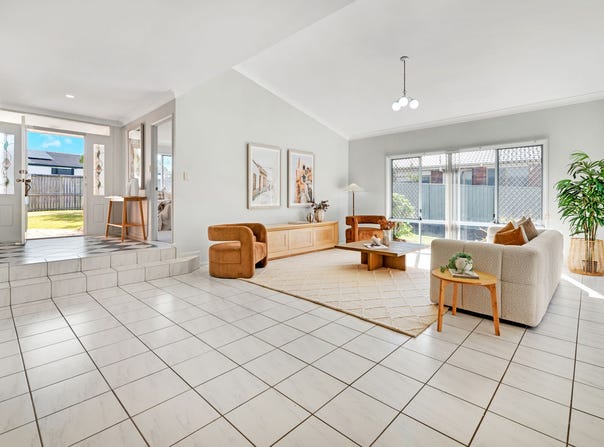 27 Haddon Court, Carrara, Qld 4211
