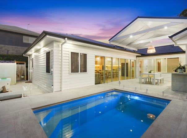 2 Harbour Street, Bateau Bay, NSW 2261
