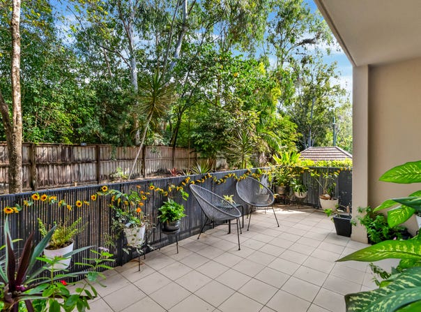 304/55-57 Clifton Road, Clifton Beach, Qld 4879