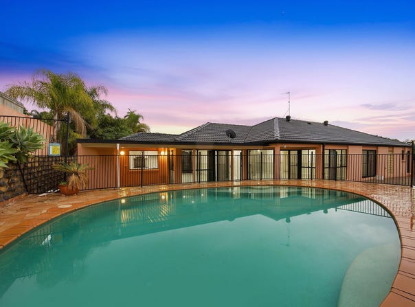 2 Neri Crescent, Arundel, Qld 4214