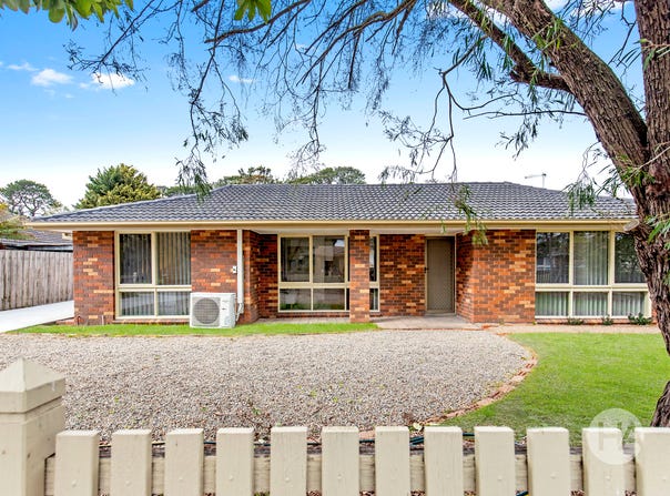 1/4 Todd Grove, Somerville, Vic 3912