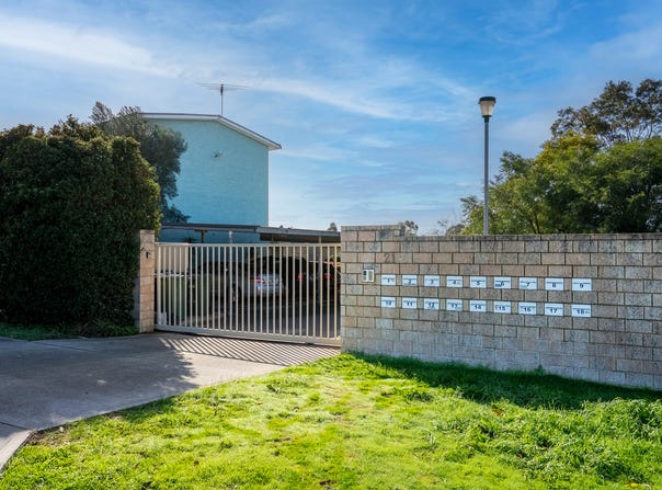 1/21 Fennager Way, Calista, WA 6167