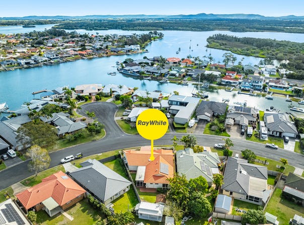 54 Melaleuca Drive, Yamba, NSW 2464