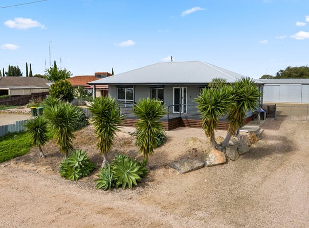 34 Victoria Street, Moonta Bay, SA 5558