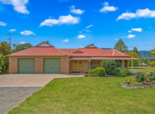 2 Moonlight Circuit, Gloucester, NSW 2422