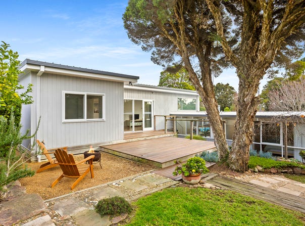 10 Somers Avenue, Mount Martha, Vic 3934