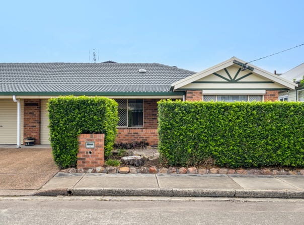 2/1 Rose Street, Merewether, NSW 2291