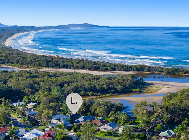1 Lake Street, Crescent Head, NSW 2440