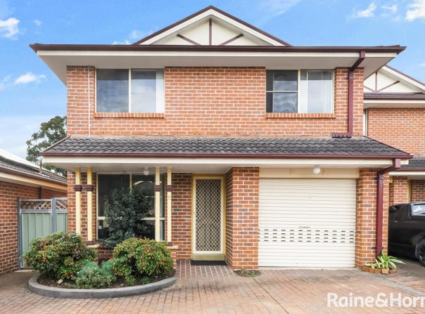 5/8 Sherack Place, Minto, NSW 2566