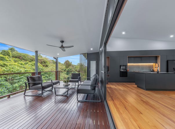 16 Scarlet Gum Crescent, Cannonvale, Qld 4802