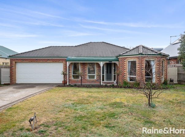 10 Galilee Court, New Gisborne, Vic 3438