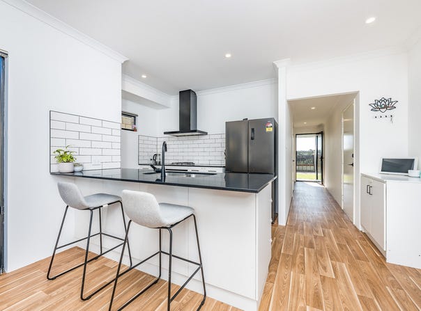 30 Sturrock Close, Hilbert, WA 6112